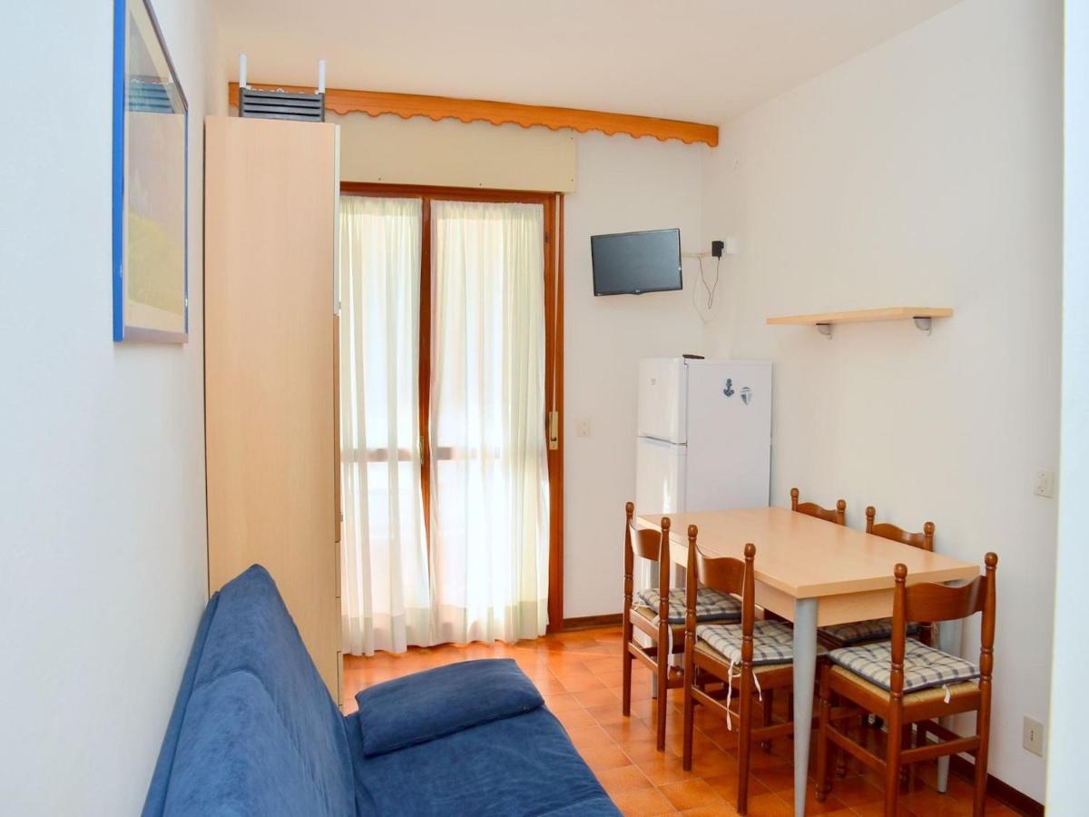 Cozy Two-Room Flat 100 Metres From Bibione Beach Exterior photo